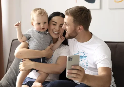 Akademia Familijna - Jak budować silną więź z dzieckiem w świecie pełnym ekranów?